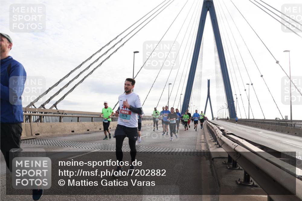 03.10.2024 - Köhlbrandbrückenlauf Matties Gatica Varas http://msf.ph/oto/7202882 03.10.2024 09:31:23 Position 2 3076 meine-sportfotos.de