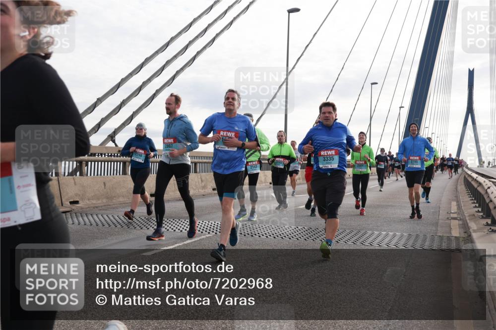 03.10.2024 - Köhlbrandbrückenlauf Matties Gatica Varas http://msf.ph/oto/7202968 03.10.2024 09:31:27 Position 2 2807, 2298, 3335, 2143, 3160, 2561, 2705 meine-sportfotos.de