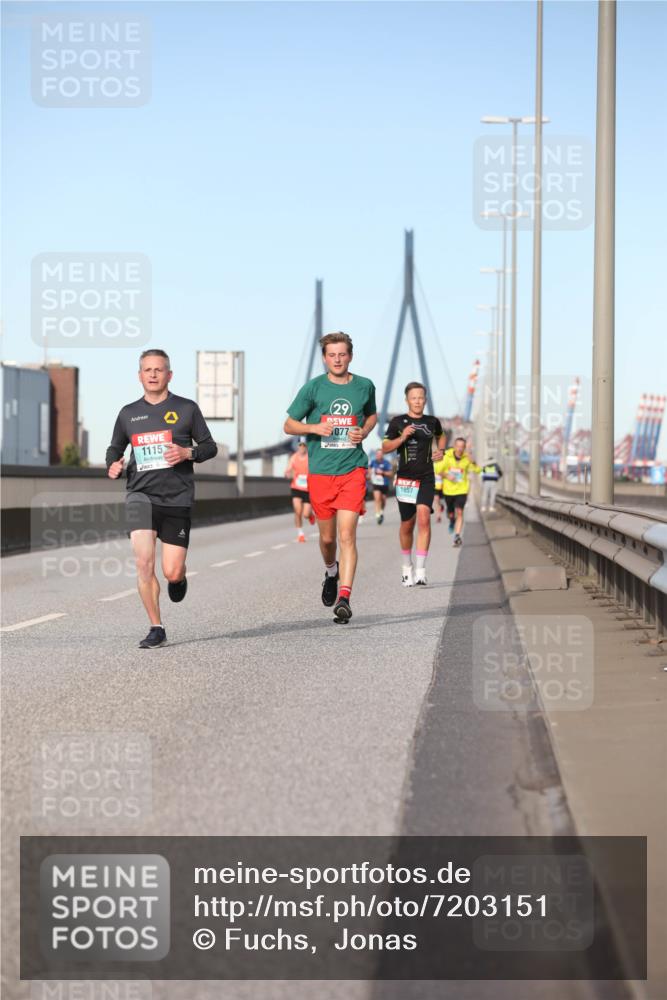 03.10.2024 - Köhlbrandbrückenlauf Fuchs,  Jonas http://msf.ph/oto/7203151 03.10.2024 09:40:27 Position 3 1115, 29, 077, 1057 meine-sportfotos.de