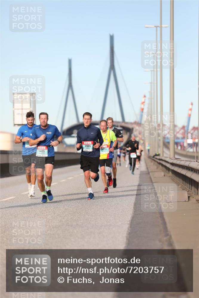 03.10.2024 - Köhlbrandbrückenlauf Fuchs,  Jonas http://msf.ph/oto/7203757 03.10.2024 09:40:39 Position 3 10, 1, 2085, 1013, 1405 meine-sportfotos.de