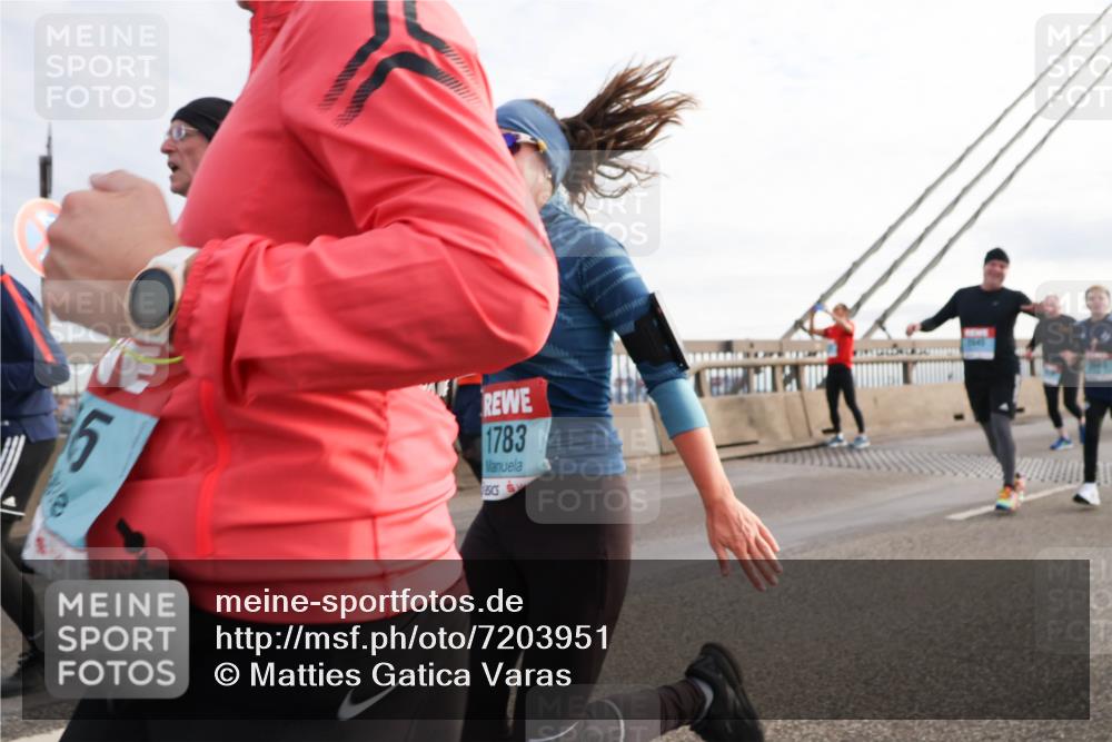 03.10.2024 - Köhlbrandbrückenlauf Matties Gatica Varas http://msf.ph/oto/7203951 03.10.2024 09:31:49 Position 2 1783 meine-sportfotos.de