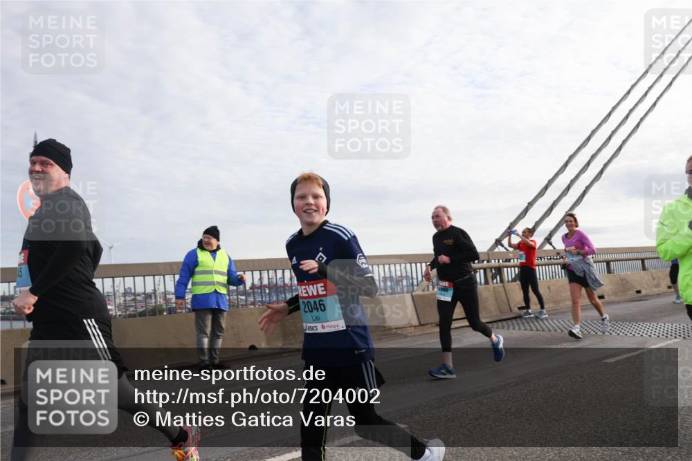 03.10.2024 - Köhlbrandbrückenlauf Matties Gatica Varas http://msf.ph/oto/7204002 03.10.2024 09:31:51 Position 2 2046 meine-sportfotos.de