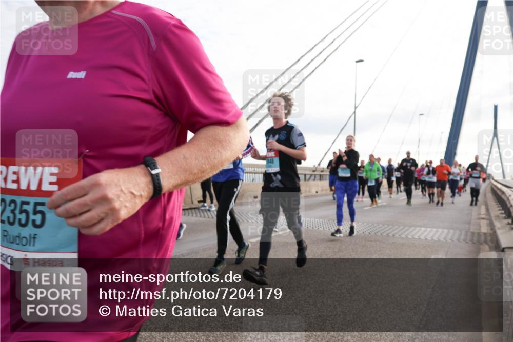 03.10.2024 - Köhlbrandbrückenlauf Matties Gatica Varas http://msf.ph/oto/7204179 03.10.2024 09:31:57 Position 2 2355, 148 meine-sportfotos.de