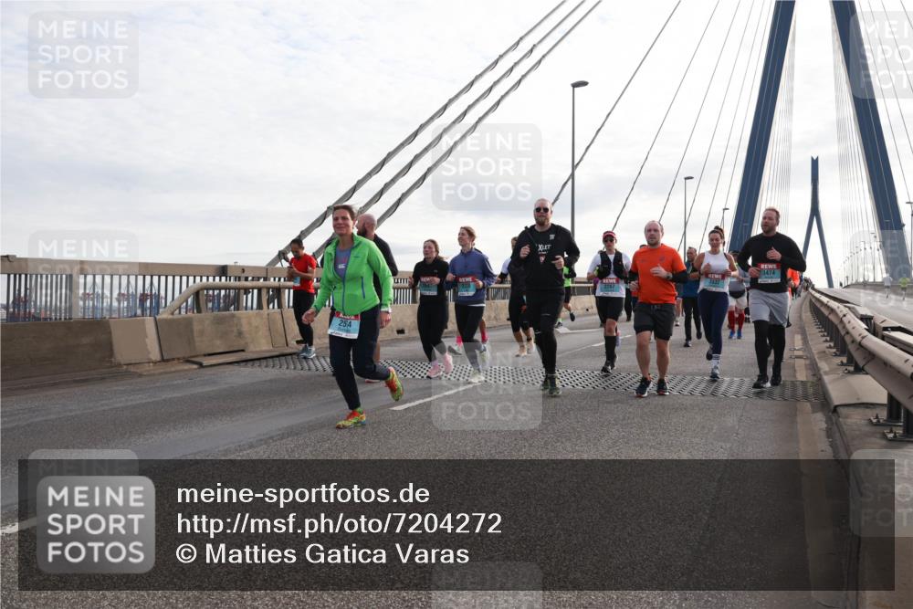 03.10.2024 - Köhlbrandbrückenlauf Matties Gatica Varas http://msf.ph/oto/7204272 03.10.2024 09:32:00 Position 2 25, 3474, 3532, 2267 meine-sportfotos.de