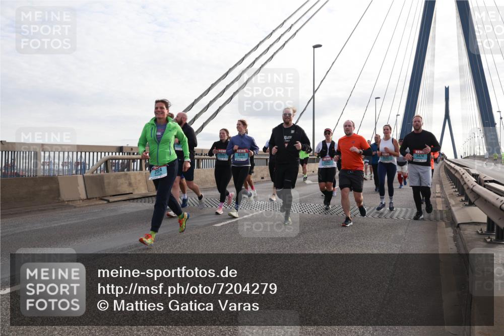 03.10.2024 - Köhlbrandbrückenlauf Matties Gatica Varas http://msf.ph/oto/7204279 03.10.2024 09:32:00 Position 2 2228, 2647, 254, 3474 meine-sportfotos.de