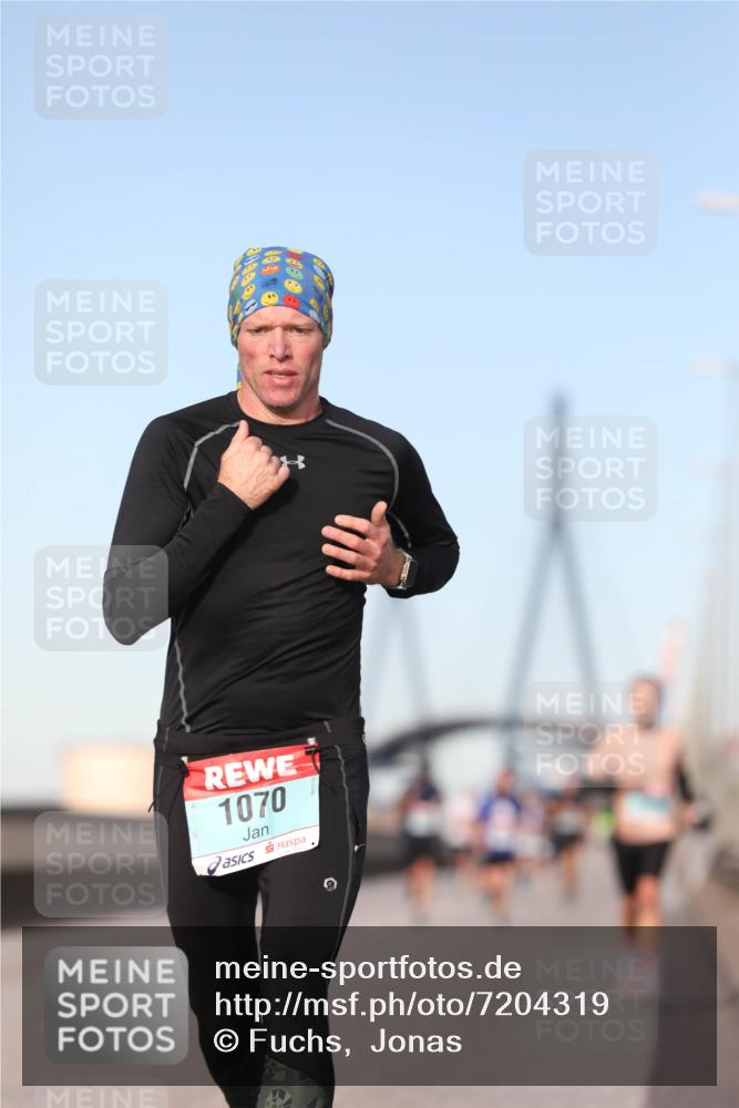 03.10.2024 - Köhlbrandbrückenlauf Fuchs,  Jonas http://msf.ph/oto/7204319 03.10.2024 09:40:54 Position 3 1070 meine-sportfotos.de