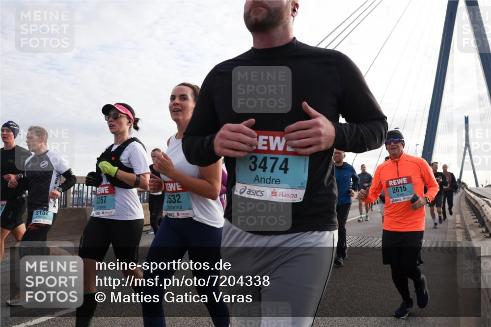 03.10.2024 - Köhlbrandbrückenlauf Matties Gatica Varas http://msf.ph/oto/7204338 03.10.2024 09:32:03 Position 2 3152, 2267, 532, 3474, 2615 meine-sportfotos.de