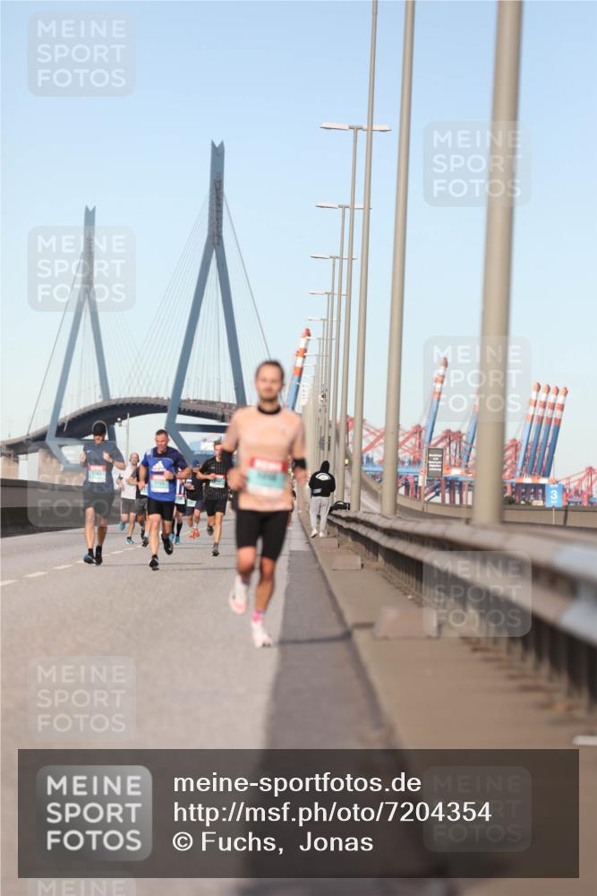 03.10.2024 - Köhlbrandbrückenlauf Fuchs,  Jonas http://msf.ph/oto/7204354 03.10.2024 09:40:55 Position 3 1743 meine-sportfotos.de