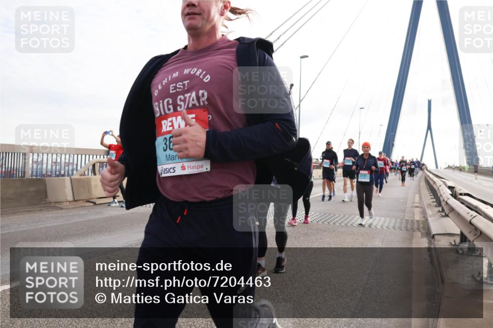 03.10.2024 - Köhlbrandbrückenlauf Matties Gatica Varas http://msf.ph/oto/7204463 03.10.2024 09:32:07 Position 2 36, 2141 meine-sportfotos.de