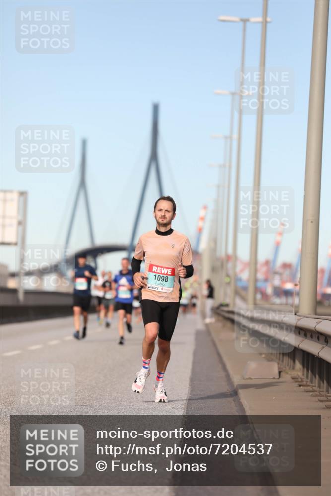 03.10.2024 - Köhlbrandbrückenlauf Fuchs,  Jonas http://msf.ph/oto/7204537 03.10.2024 09:40:56 Position 3 1098 meine-sportfotos.de
