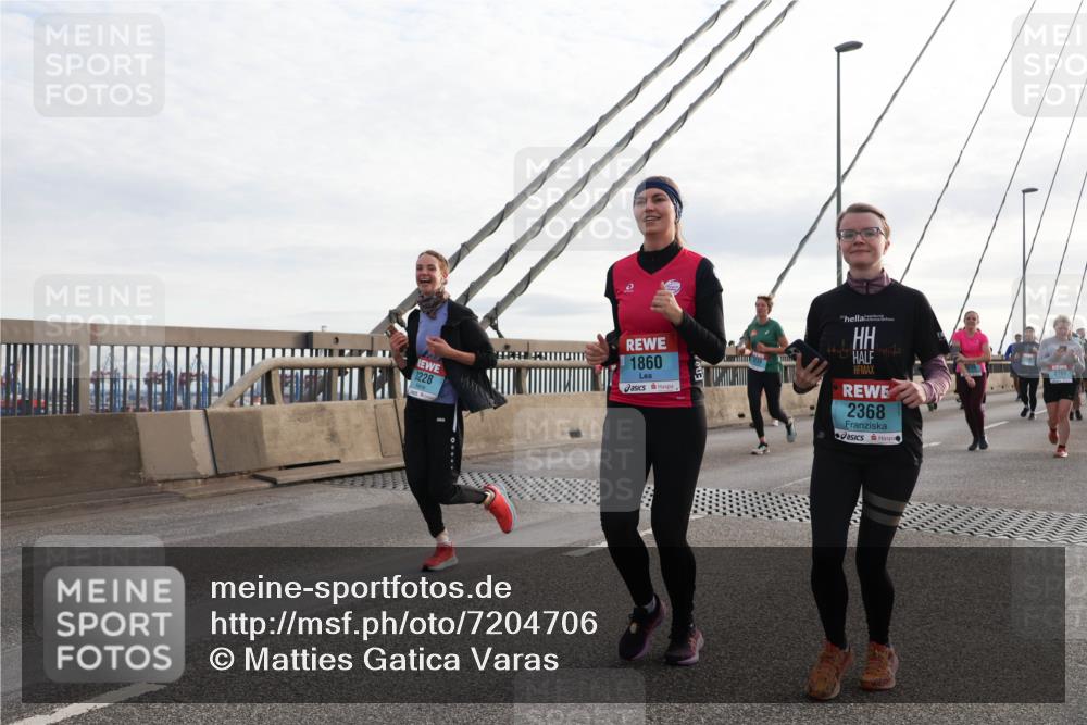 03.10.2024 - Köhlbrandbrückenlauf Matties Gatica Varas http://msf.ph/oto/7204706 03.10.2024 09:32:14 Position 2 3228, 1860, 2368, 2751 meine-sportfotos.de
