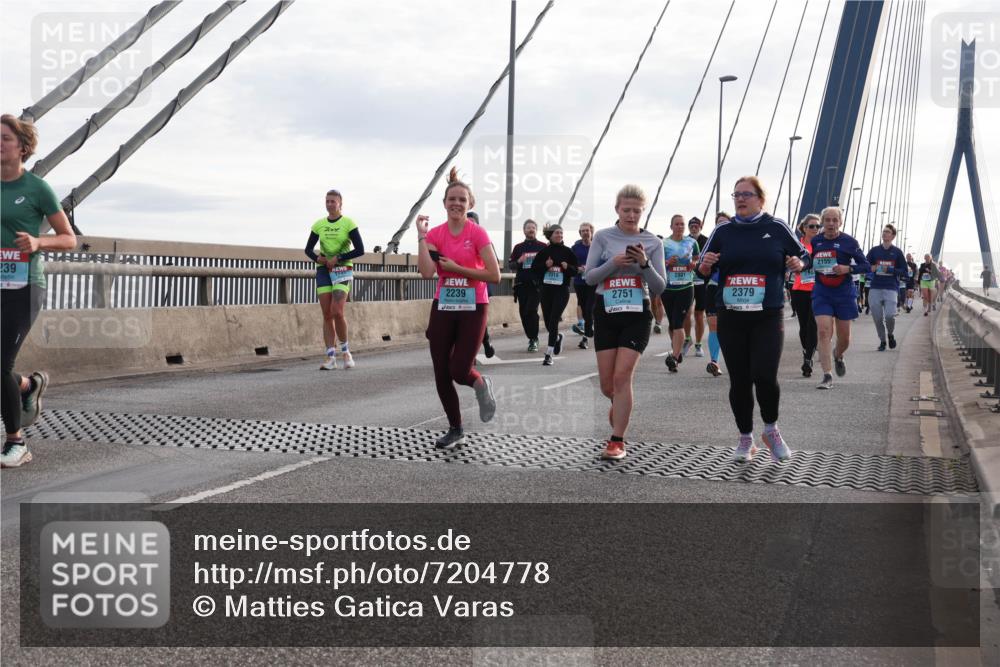 03.10.2024 - Köhlbrandbrückenlauf Matties Gatica Varas http://msf.ph/oto/7204778 03.10.2024 09:32:16 Position 2 239, 2239, 2751, 2801, 2379, 2155 meine-sportfotos.de