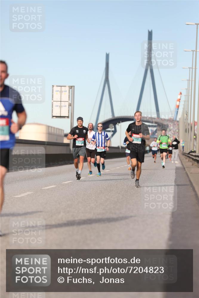 03.10.2024 - Köhlbrandbrückenlauf Fuchs,  Jonas http://msf.ph/oto/7204823 03.10.2024 09:41:05 Position 3 1141, 1129, 1492 meine-sportfotos.de