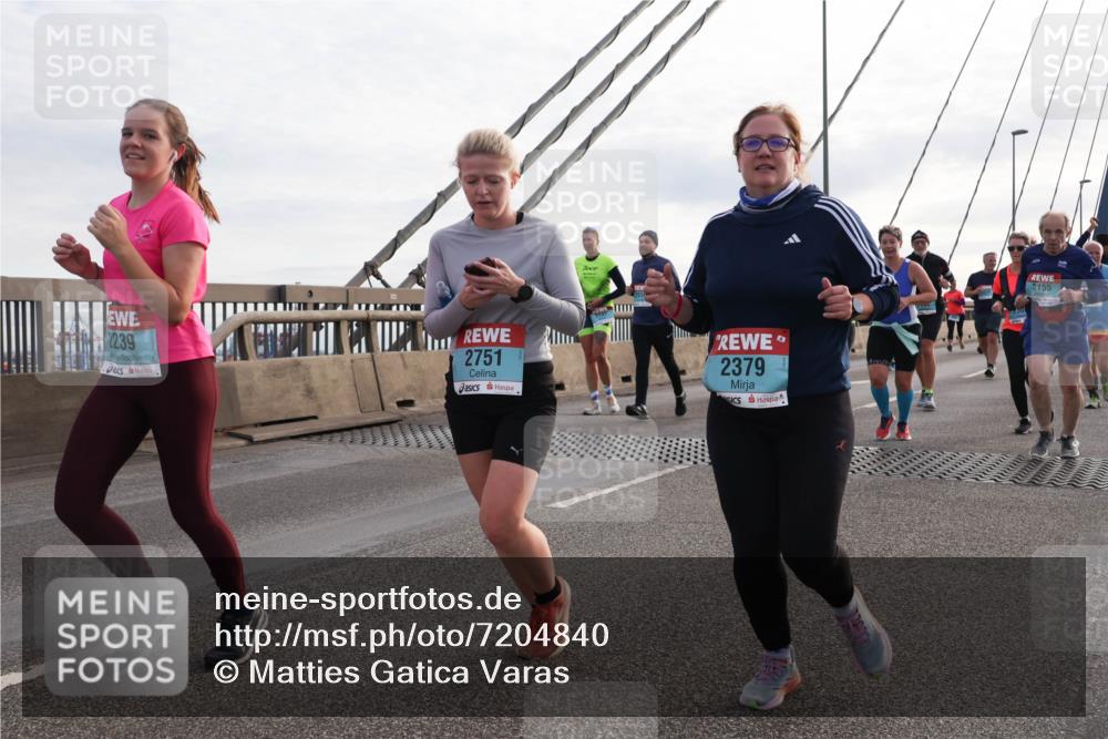 03.10.2024 - Köhlbrandbrückenlauf Matties Gatica Varas http://msf.ph/oto/7204840 03.10.2024 09:32:18 Position 2 2239, 2751, 2379, 2155 meine-sportfotos.de