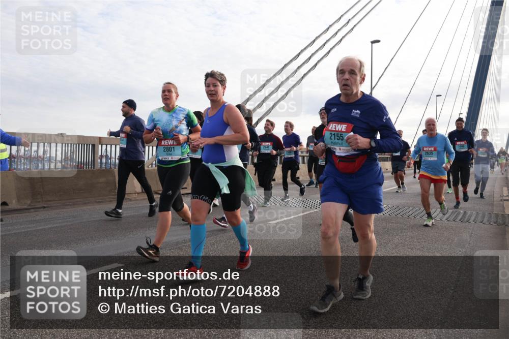 03.10.2024 - Köhlbrandbrückenlauf Matties Gatica Varas http://msf.ph/oto/7204888 03.10.2024 09:32:20 Position 2 2155, 1845, 2248, 2801, 2635 meine-sportfotos.de