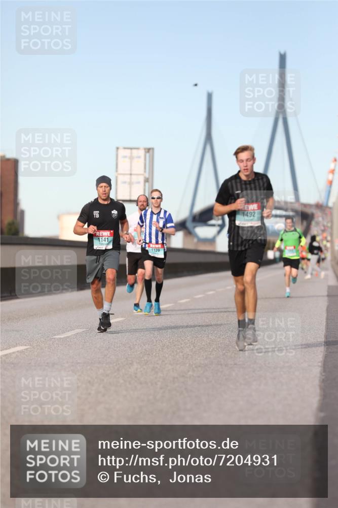 03.10.2024 - Köhlbrandbrückenlauf Fuchs,  Jonas http://msf.ph/oto/7204931 03.10.2024 09:41:09 Position 3 1141, 1129, 1492 meine-sportfotos.de
