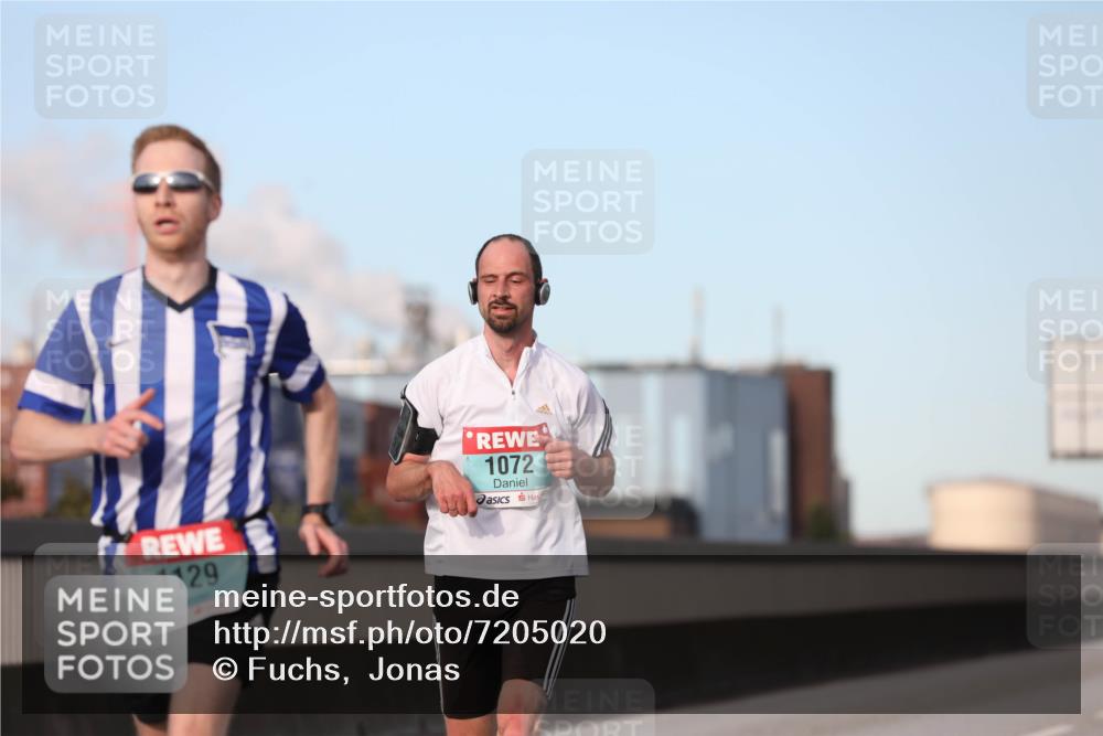 03.10.2024 - Köhlbrandbrückenlauf Fuchs,  Jonas http://msf.ph/oto/7205020 03.10.2024 09:41:16 Position 3 1129, 1072 meine-sportfotos.de