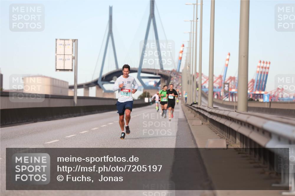 03.10.2024 - Köhlbrandbrückenlauf Fuchs,  Jonas http://msf.ph/oto/7205197 03.10.2024 09:41:23 Position 3 2022, 1218 meine-sportfotos.de