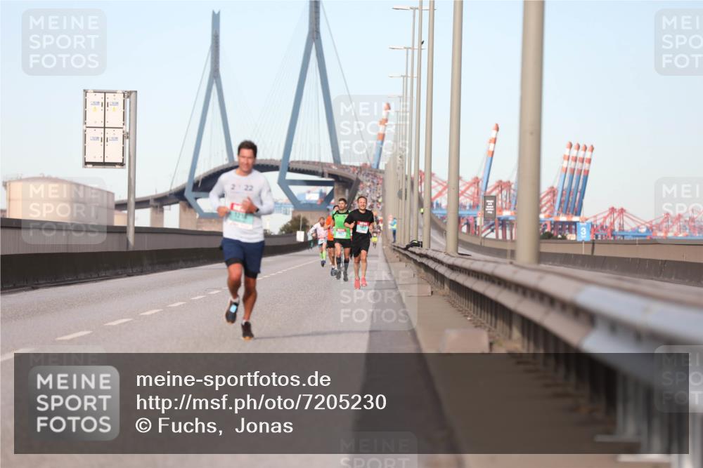 03.10.2024 - Köhlbrandbrückenlauf Fuchs,  Jonas http://msf.ph/oto/7205230 03.10.2024 09:41:24 Position 3 222, 121, 1817 meine-sportfotos.de