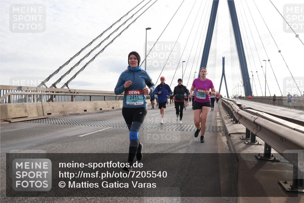 03.10.2024 - Köhlbrandbrückenlauf Matties Gatica Varas http://msf.ph/oto/7205540 03.10.2024 09:32:38 Position 2 2411, 1534 meine-sportfotos.de