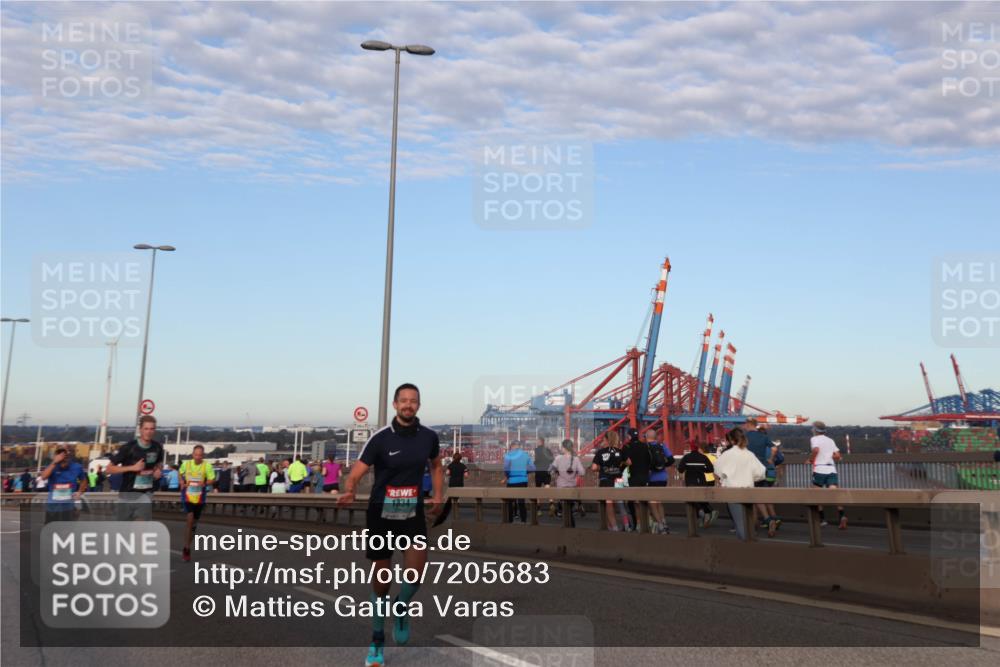 03.10.2024 - Köhlbrandbrückenlauf Matties Gatica Varas http://msf.ph/oto/7205683 03.10.2024 09:32:54 Position 2 1334 meine-sportfotos.de
