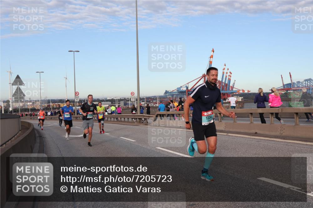 03.10.2024 - Köhlbrandbrückenlauf Matties Gatica Varas http://msf.ph/oto/7205723 03.10.2024 09:32:55 Position 2 1334 meine-sportfotos.de