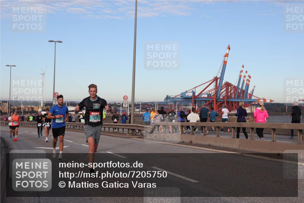 03.10.2024 - Köhlbrandbrückenlauf Matties Gatica Varas http://msf.ph/oto/7205750 03.10.2024 09:32:56 Position 2 1219 meine-sportfotos.de