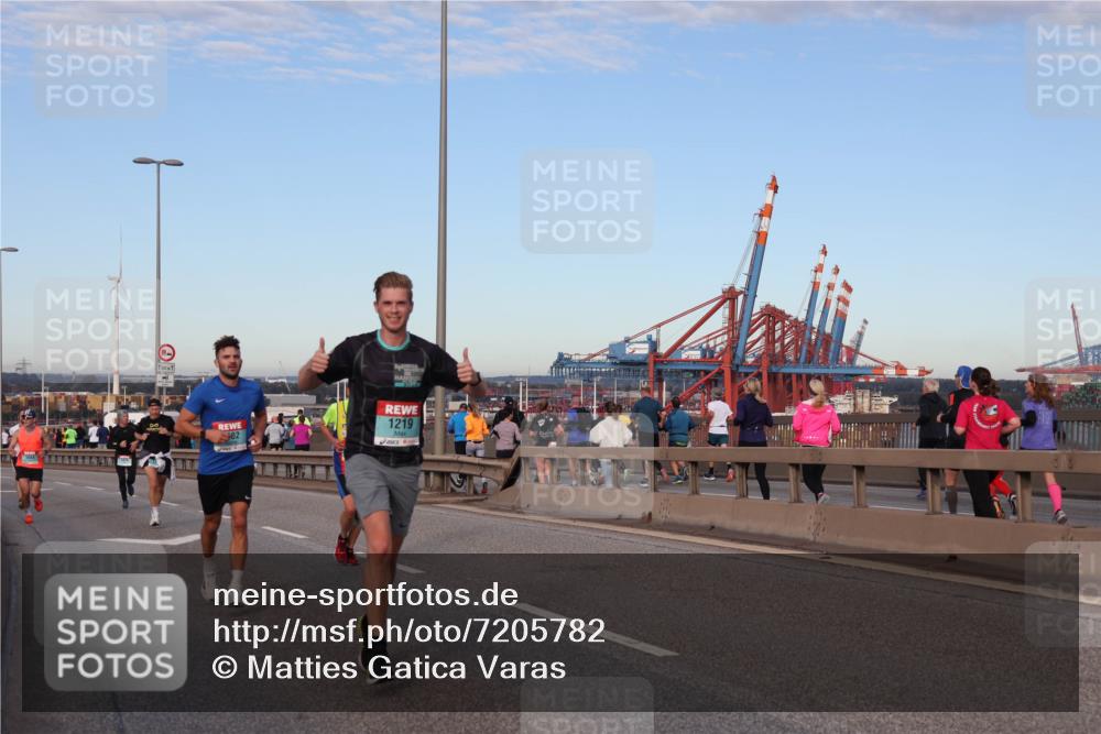 03.10.2024 - Köhlbrandbrückenlauf Matties Gatica Varas http://msf.ph/oto/7205782 03.10.2024 09:32:57 Position 2 1500, 1, 1219 meine-sportfotos.de