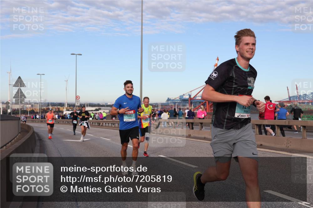 03.10.2024 - Köhlbrandbrückenlauf Matties Gatica Varas http://msf.ph/oto/7205819 03.10.2024 09:32:58 Position 2 1082, 121 meine-sportfotos.de