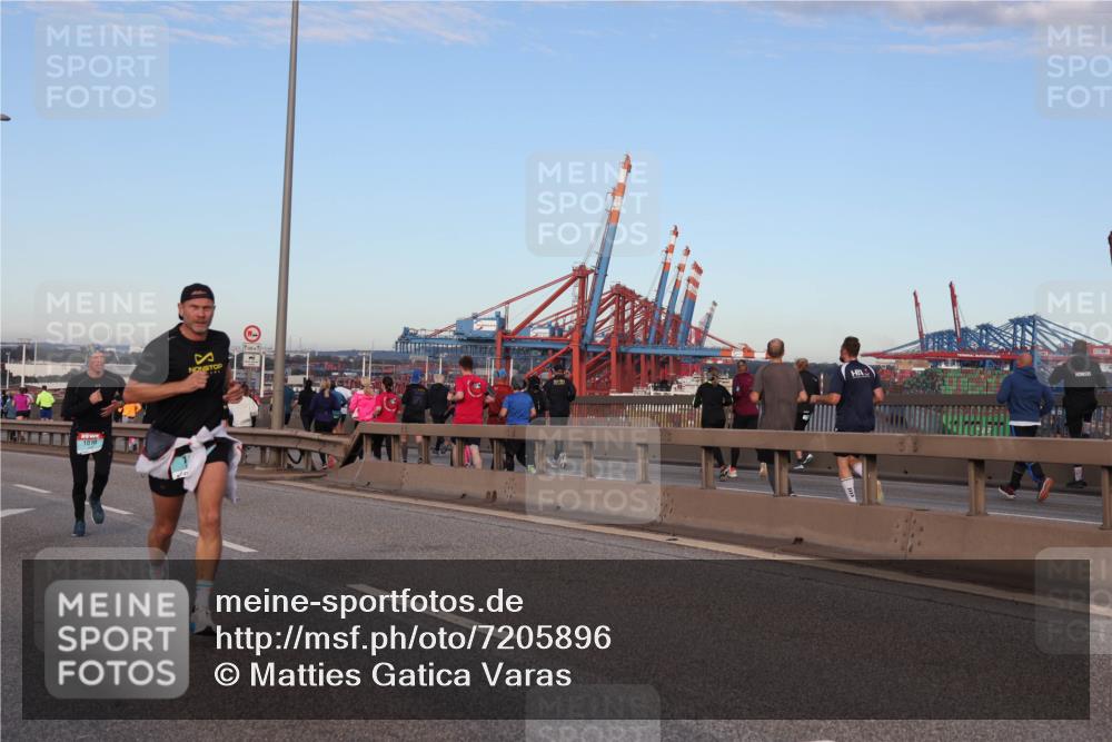 03.10.2024 - Köhlbrandbrückenlauf Matties Gatica Varas http://msf.ph/oto/7205896 03.10.2024 09:33:02 Position 2 1070 meine-sportfotos.de