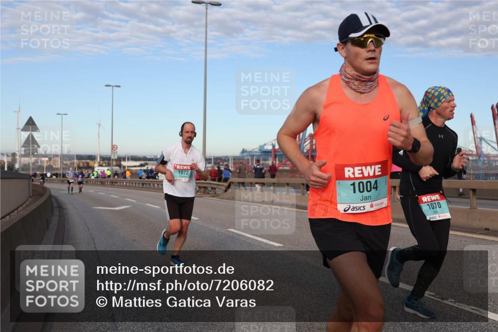 03.10.2024 - Köhlbrandbrückenlauf Matties Gatica Varas http://msf.ph/oto/7206082 03.10.2024 09:33:05 Position 2 1072, 1004, 1070 meine-sportfotos.de