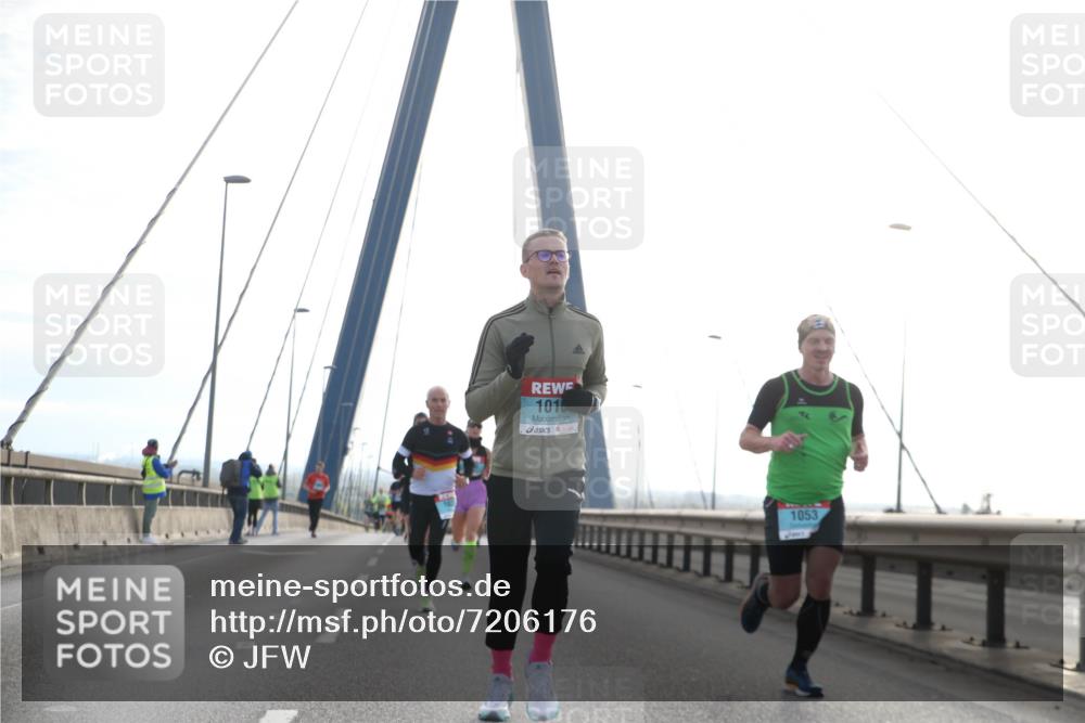 03.10.2024 - Köhlbrandbrückenlauf Jannik Wohlers http://msf.ph/oto/7206176 03.10.2024 09:20:16 Position 1 1010, 1053 meine-sportfotos.de