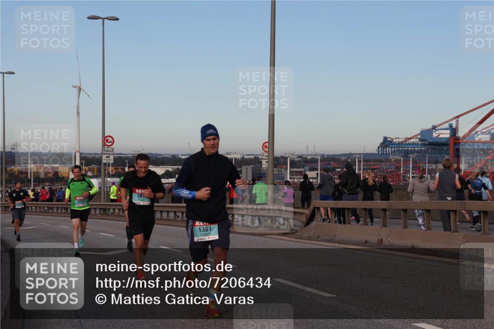 03.10.2024 - Köhlbrandbrückenlauf Matties Gatica Varas http://msf.ph/oto/7206434 03.10.2024 09:33:22 Position 2 1065, 1500, 107, 1301 meine-sportfotos.de