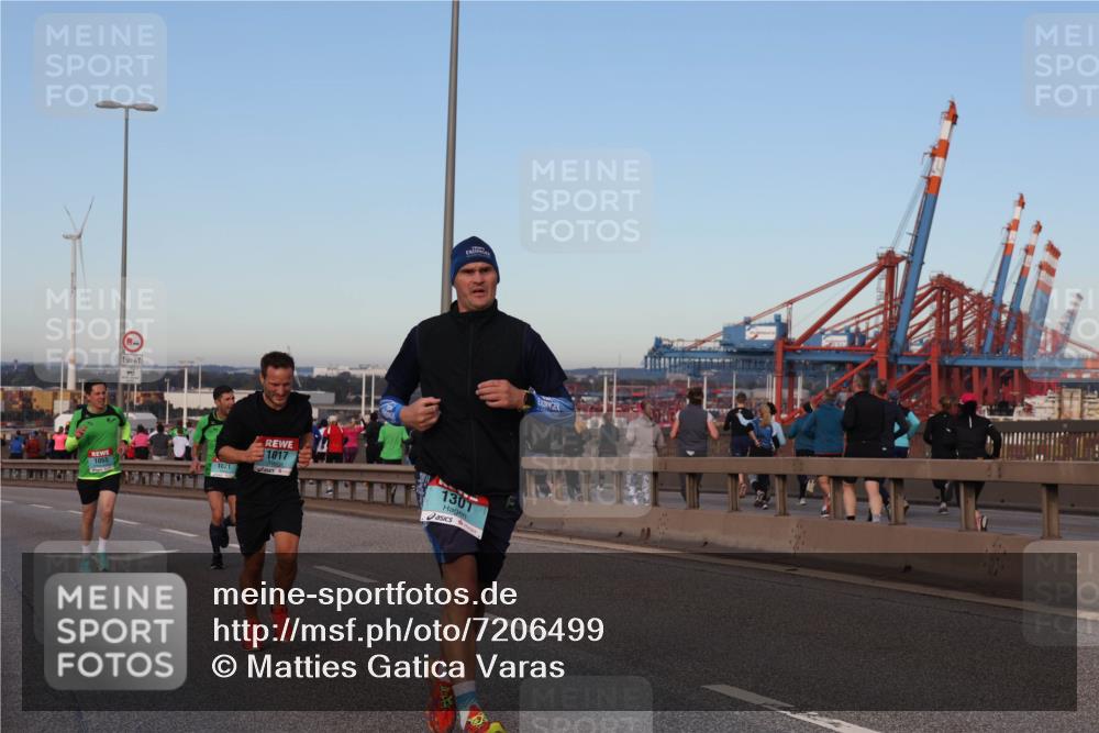 03.10.2024 - Köhlbrandbrückenlauf Matties Gatica Varas http://msf.ph/oto/7206499 03.10.2024 09:33:23 Position 2 500, 1065, 1021, 1017, 1301 meine-sportfotos.de