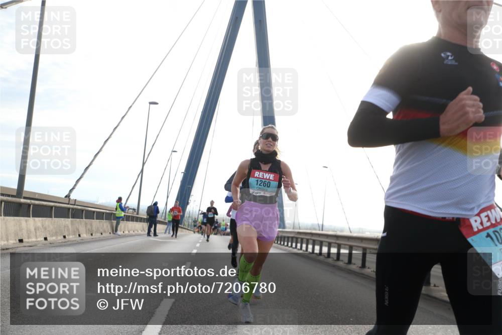 03.10.2024 - Köhlbrandbrückenlauf Jannik Wohlers http://msf.ph/oto/7206780 03.10.2024 09:20:19 Position 1 1260, 10 meine-sportfotos.de