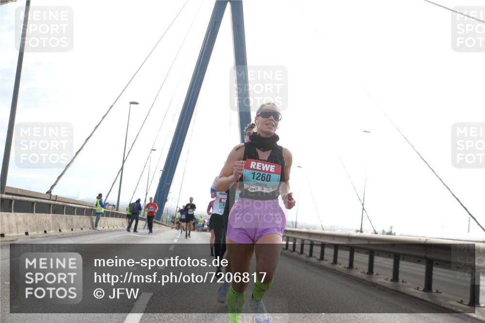 03.10.2024 - Köhlbrandbrückenlauf Jannik Wohlers http://msf.ph/oto/7206817 03.10.2024 09:20:20 Position 1 1260 meine-sportfotos.de