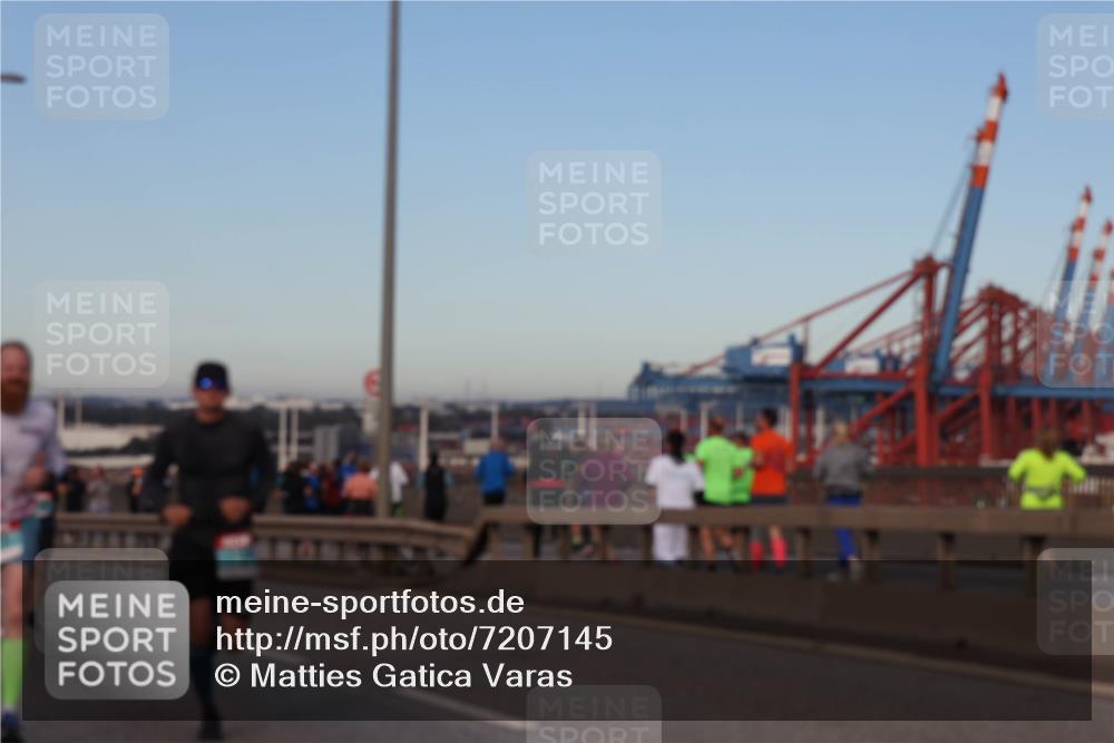 03.10.2024 - Köhlbrandbrückenlauf Matties Gatica Varas http://msf.ph/oto/7207145 03.10.2024 09:33:34 Position 2  meine-sportfotos.de