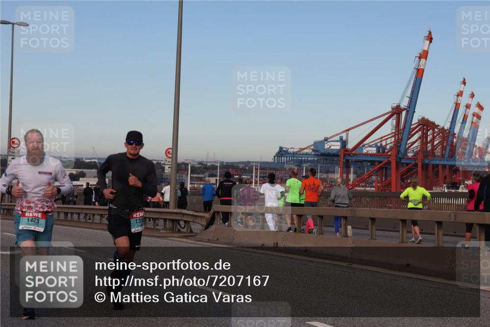 03.10.2024 - Köhlbrandbrückenlauf Matties Gatica Varas http://msf.ph/oto/7207167 03.10.2024 09:33:34 Position 2 1500, 1423, 131, 500 meine-sportfotos.de
