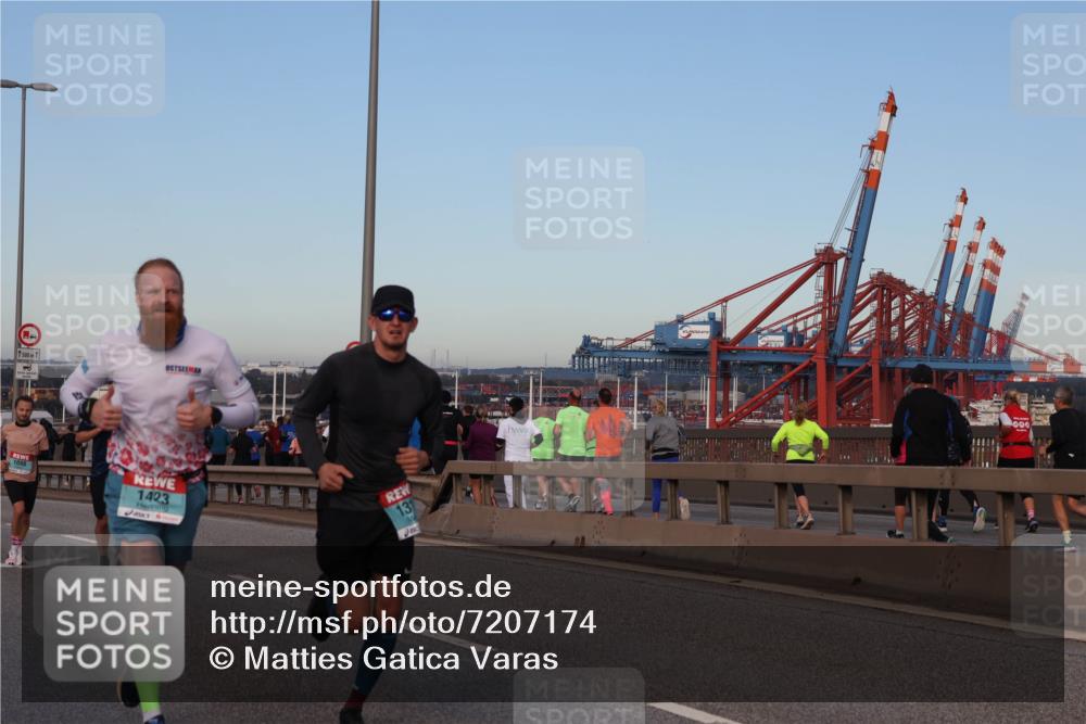 03.10.2024 - Köhlbrandbrückenlauf Matties Gatica Varas http://msf.ph/oto/7207174 03.10.2024 09:33:35 Position 2 1500, 1, 1098, 1423, 131, 000 meine-sportfotos.de