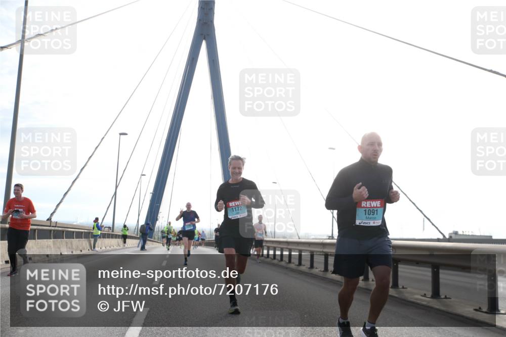 03.10.2024 - Köhlbrandbrückenlauf Jannik Wohlers http://msf.ph/oto/7207176 03.10.2024 09:20:25 Position 1 1172, 1091 meine-sportfotos.de