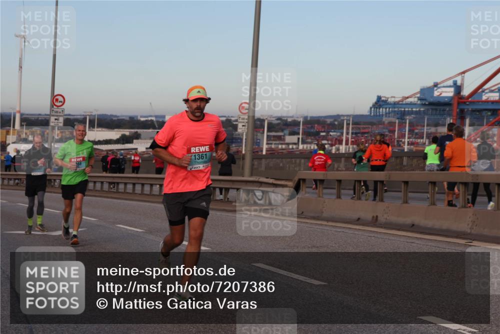 03.10.2024 - Köhlbrandbrückenlauf Matties Gatica Varas http://msf.ph/oto/7207386 03.10.2024 09:33:51 Position 2 500, 1, 1361 meine-sportfotos.de