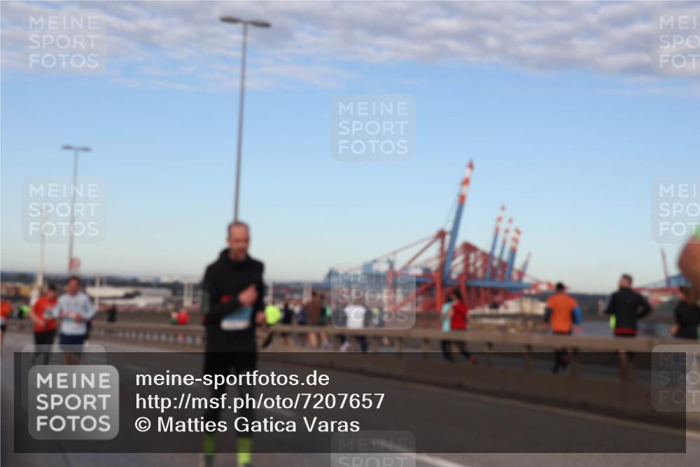 03.10.2024 - Köhlbrandbrückenlauf Matties Gatica Varas http://msf.ph/oto/7207657 03.10.2024 09:33:57 Position 2  meine-sportfotos.de