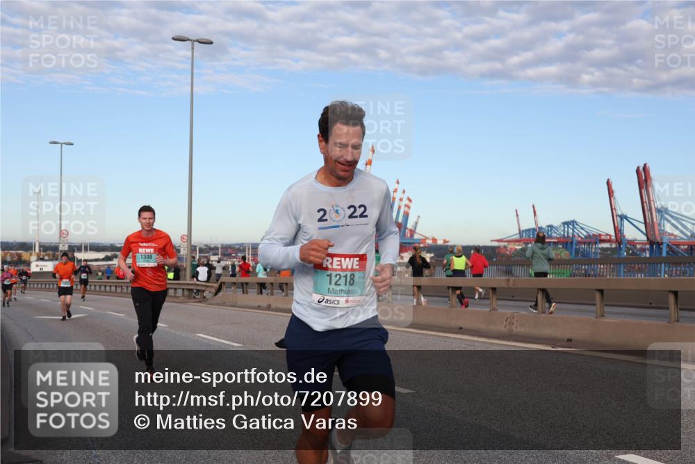 03.10.2024 - Köhlbrandbrückenlauf Matties Gatica Varas http://msf.ph/oto/7207899 03.10.2024 09:34:01 Position 2 1308, 2022, 1218 meine-sportfotos.de