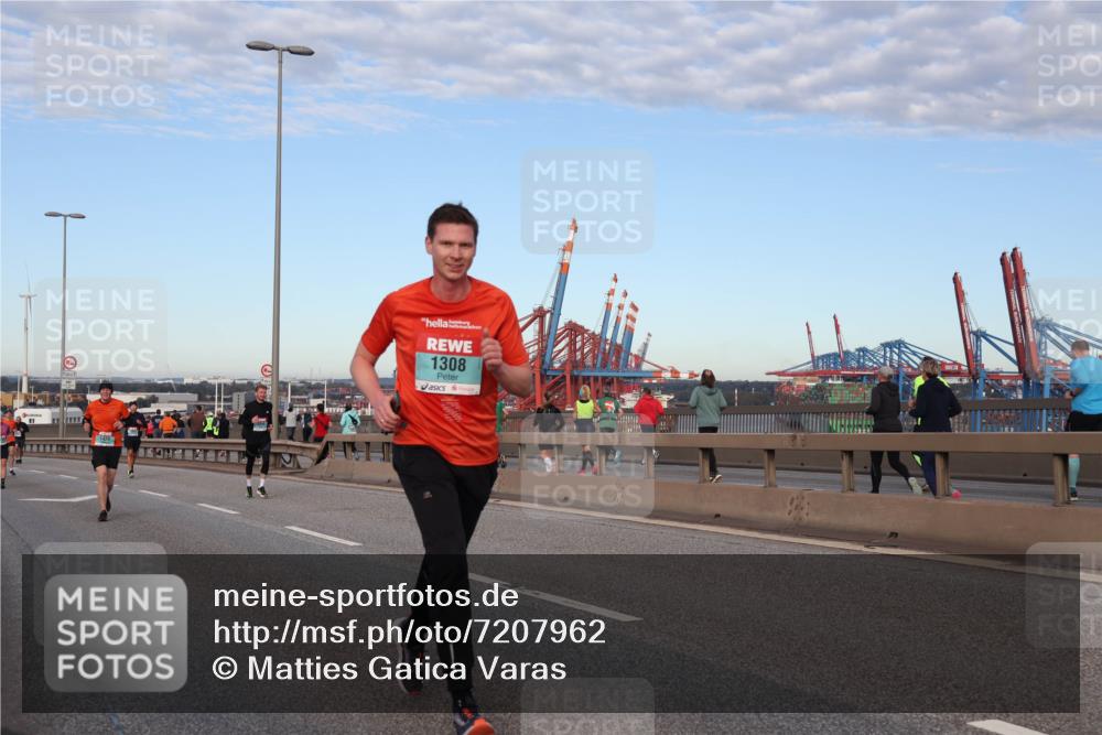 03.10.2024 - Köhlbrandbrückenlauf Matties Gatica Varas http://msf.ph/oto/7207962 03.10.2024 09:34:03 Position 2 1429, 1308 meine-sportfotos.de