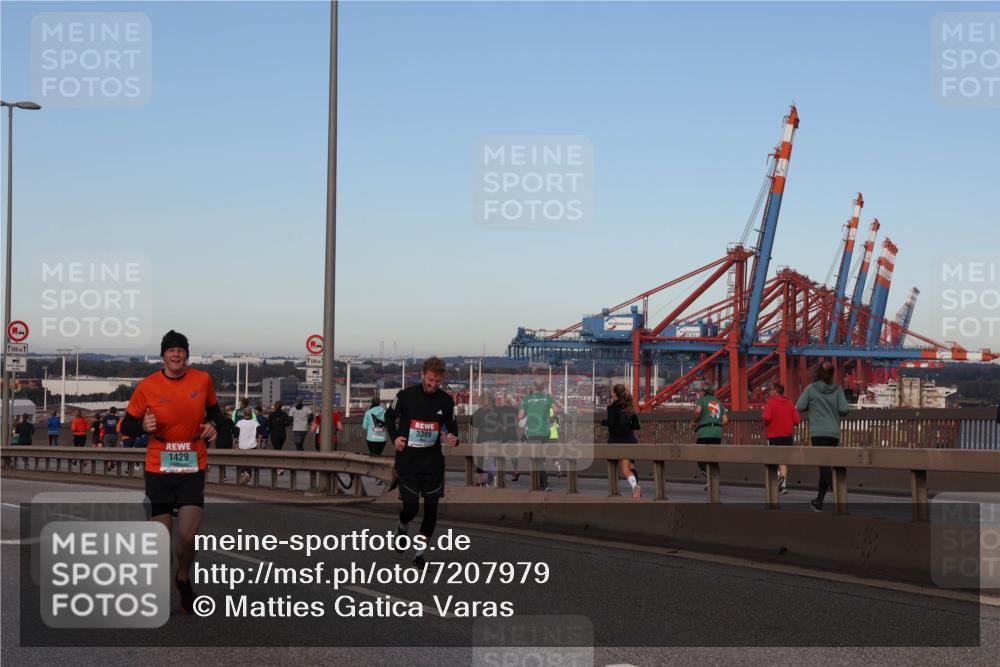 03.10.2024 - Köhlbrandbrückenlauf Matties Gatica Varas http://msf.ph/oto/7207979 03.10.2024 09:34:04 Position 2 500, 1429, 500, 1, 3399 meine-sportfotos.de