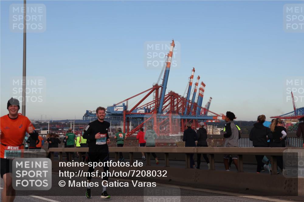 03.10.2024 - Köhlbrandbrückenlauf Matties Gatica Varas http://msf.ph/oto/7208032 03.10.2024 09:34:05 Position 2 3399, 1429 meine-sportfotos.de