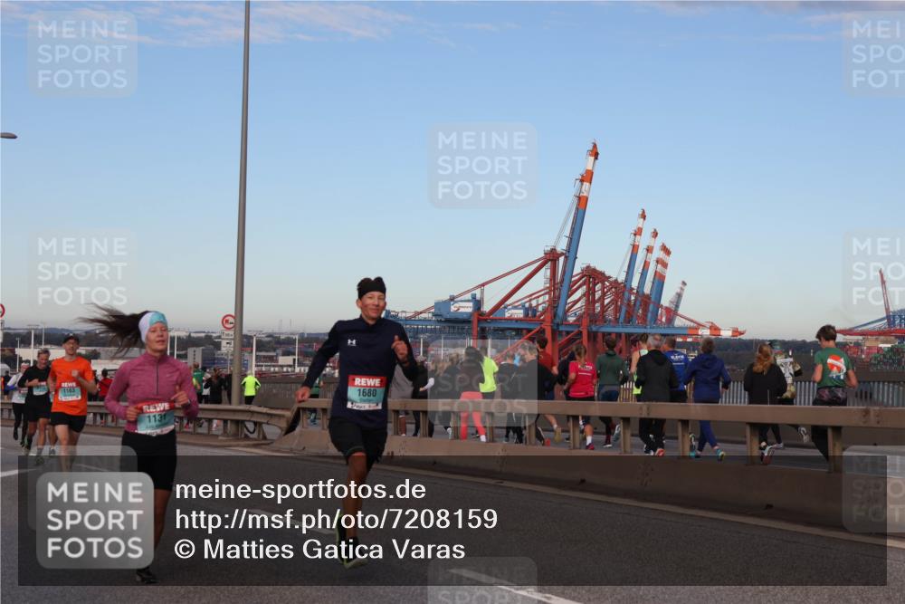 03.10.2024 - Köhlbrandbrückenlauf Matties Gatica Varas http://msf.ph/oto/7208159 03.10.2024 09:34:09 Position 2 1163, 1131, 1680 meine-sportfotos.de