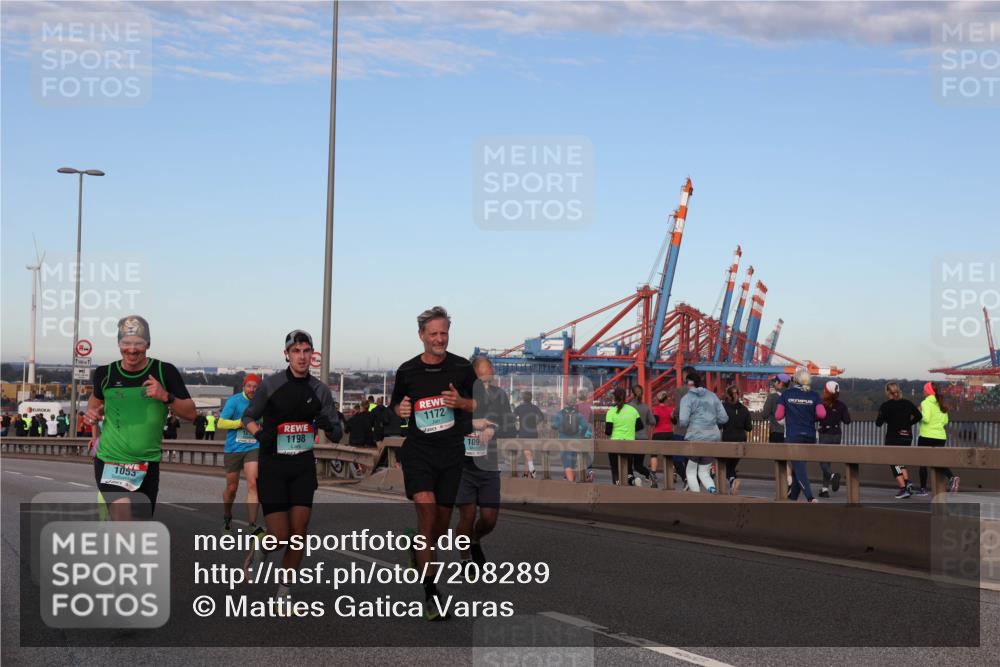 03.10.2024 - Köhlbrandbrückenlauf Matties Gatica Varas http://msf.ph/oto/7208289 03.10.2024 09:34:15 Position 2 500, 1, 1198, 105, 1172, 109 meine-sportfotos.de