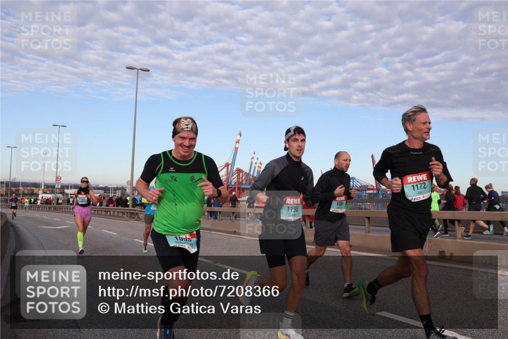 03.10.2024 - Köhlbrandbrückenlauf Matties Gatica Varas http://msf.ph/oto/7208366 03.10.2024 09:34:17 Position 2 1260, 055, 1091, 1198, 1172 meine-sportfotos.de