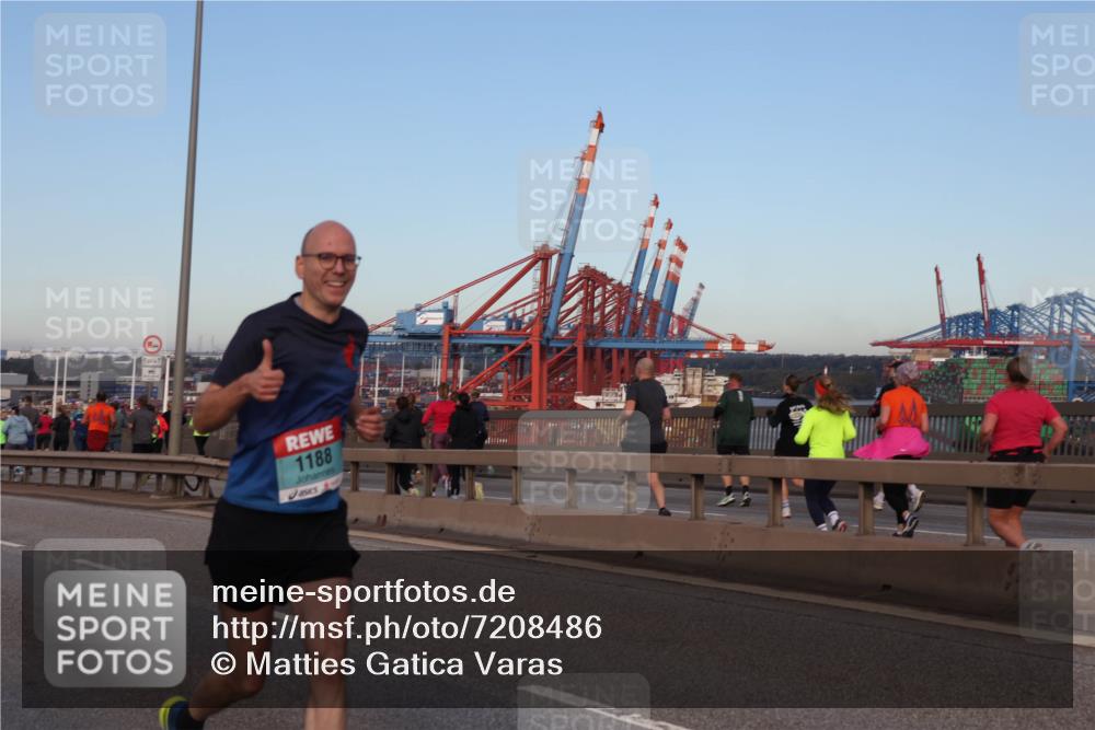 03.10.2024 - Köhlbrandbrückenlauf Matties Gatica Varas http://msf.ph/oto/7208486 03.10.2024 09:34:27 Position 2 1188 meine-sportfotos.de